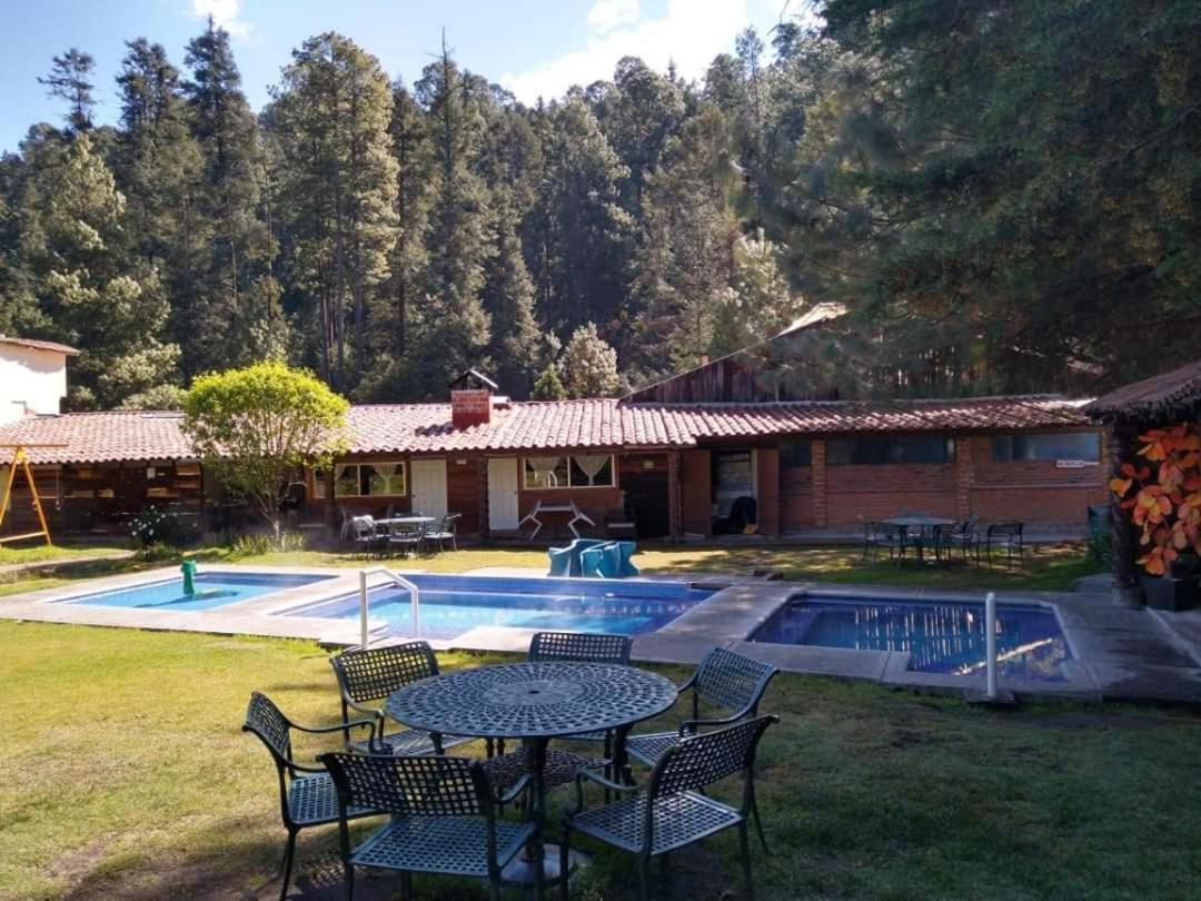 Club Tejamaniles Hotell Los Azufres Exteriör bild