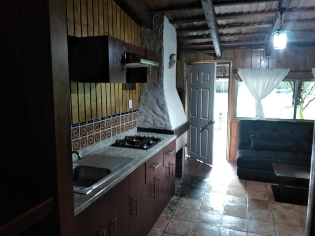 Club Tejamaniles Hotell Los Azufres Exteriör bild